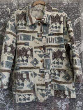 Vintage Soft Fleece Geometric Pattern Button Up Shirt